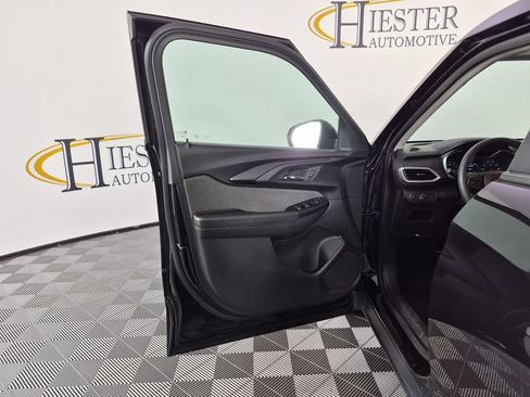 Used 2022 Chevrolet TrailBlazer LS FWD image 14