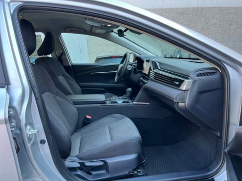 Used 2025 Toyota Camry LE FWD image 29
