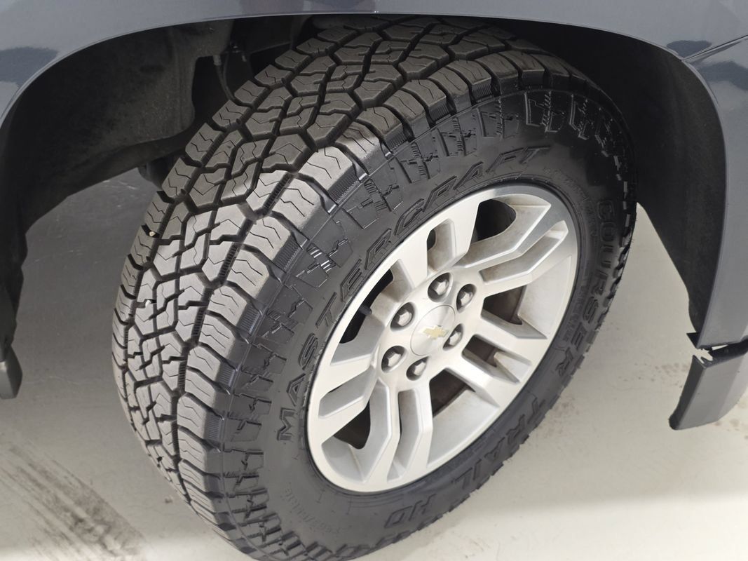 Used 2019 Chevrolet Suburban LT AWD/4WD image 49