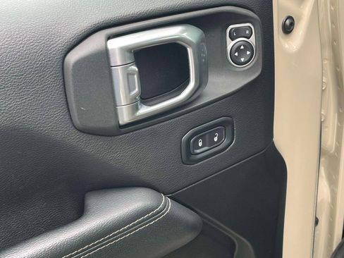 Used 2022 Jeep Wrangler Rubicon w/ LED Lighting Group image 21