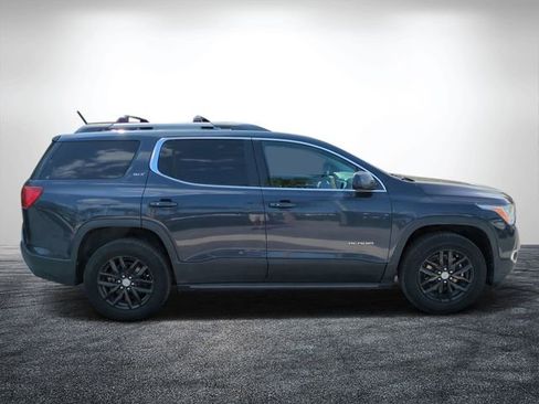 Used 2019 GMC Acadia SLT FWD image 2