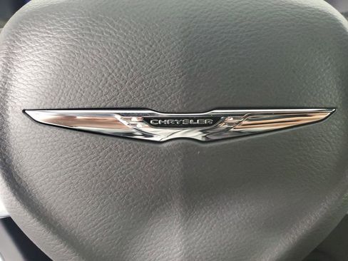 New 2026 Chrysler Pacifica Select image 22