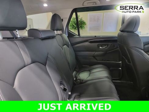 Certified 2025 Honda Pilot Touring image 10