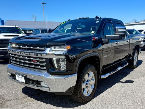 Certified 2021 Chevrolet Silverado 2500 LTZ w/ LTZ Plus Package AWD/4WD image 3