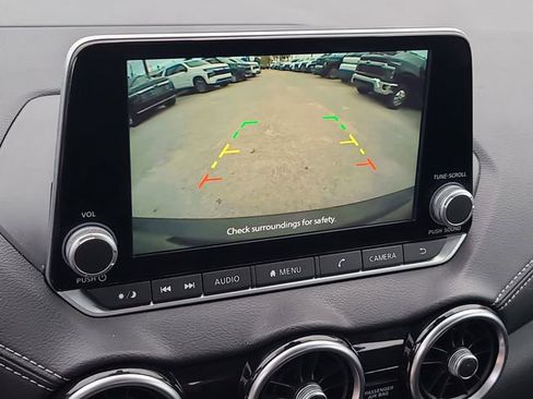 Used 2024 Nissan Sentra SV image 32