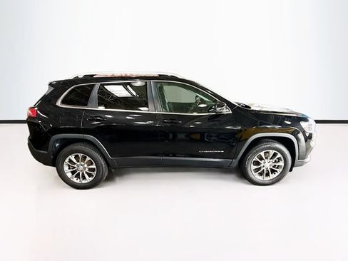 Used 2020 Jeep Cherokee Latitude Plus w/ Cold Weather Group AWD/4WD image 5
