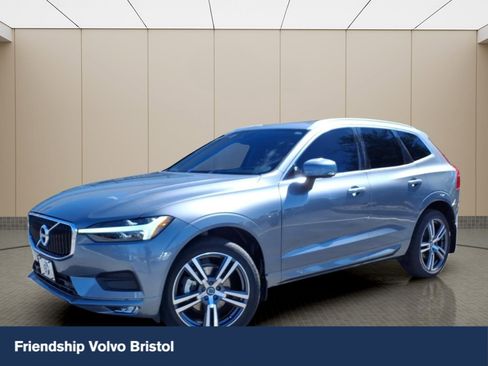 Used 2021 Volvo XC60 T5 Momentum w/ Premium Package image 1