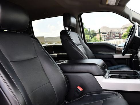 Used 2019 Ford F250 Lariat w/ Lariat Value Package AWD/4WD image 30