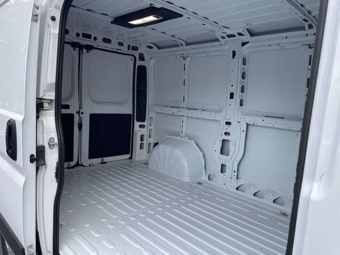 Used 2024 RAM ProMaster 1500 w/ Safety Group FWD image 29