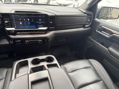 Used 2023 Chevrolet Silverado 1500 LT w/ Leather Package image 23