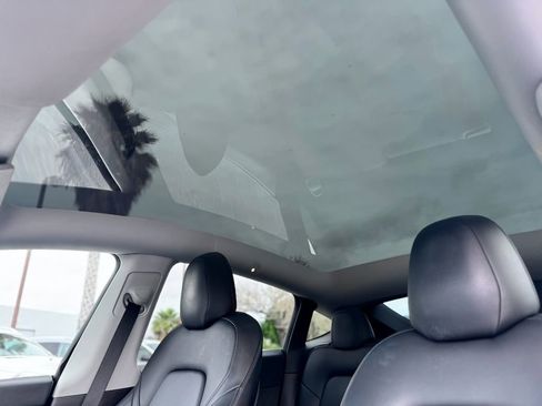 Used 2021 Tesla Model Y Performance image 13