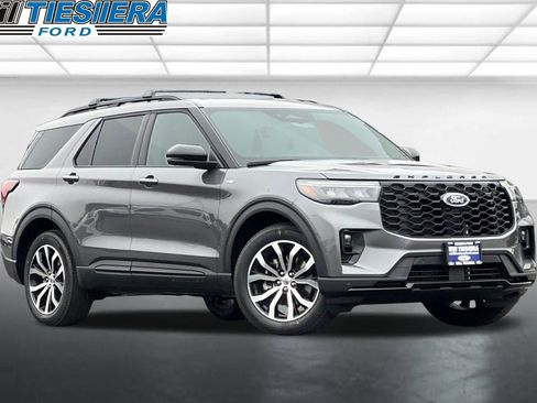 New 2026 Ford Explorer ST-Line RWD image 1