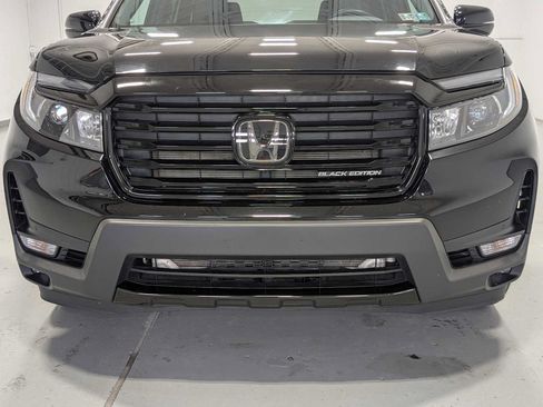 Used 2024 Honda Passport Black Edition image 2