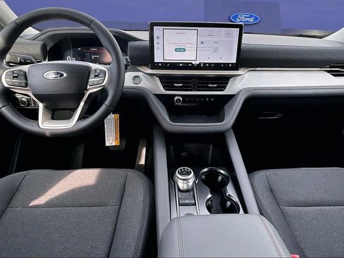 New 2026 Ford Explorer Active image 5