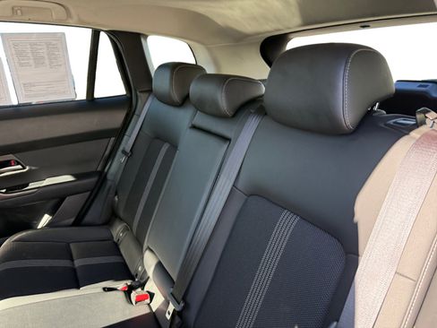 Used 2024 MAZDA CX-50 AWD 2.5 S w/ Preferred Package image 16