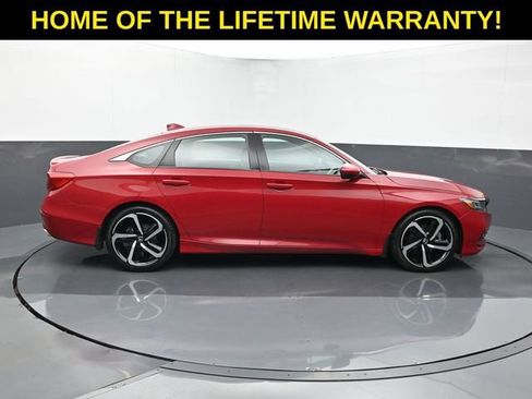 Used 2018 Honda Accord Sport image 7