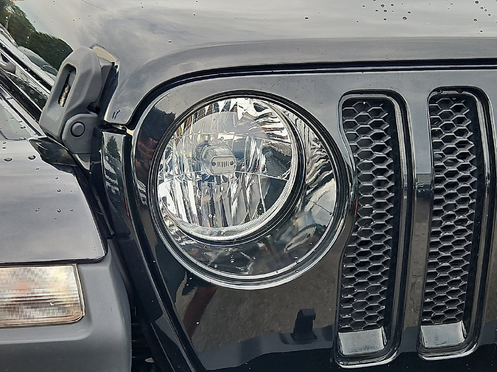 Used 2021 Jeep Wrangler Unlimited Sahara AWD/4WD image 10