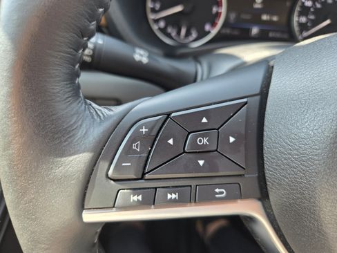 Used 2024 Nissan Sentra SV w/ SV Premium Package FWD image 15