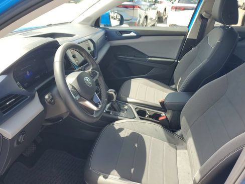 Certified 2023 Volkswagen Taos SE w/ Black Wheel Package FWD image 23