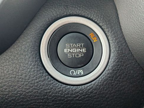 Used 2022 RAM 1500 Laramie AWD/4WD image 21