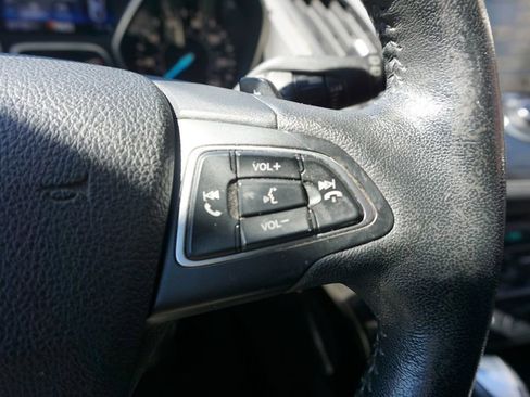 Used 2017 Ford Escape Titanium image 8