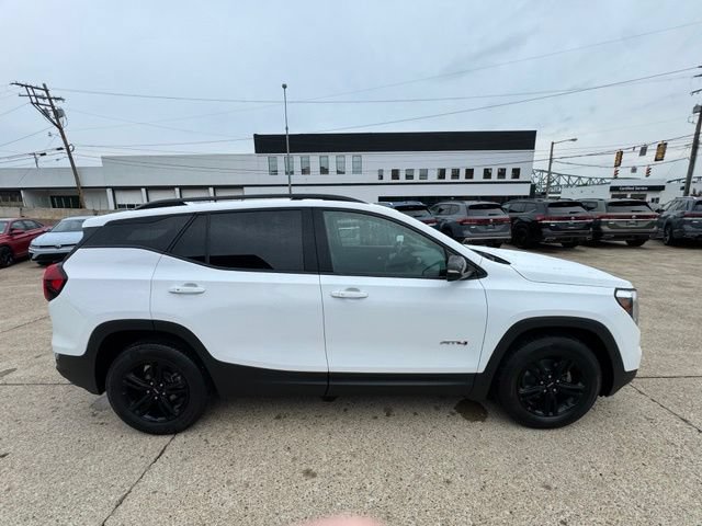 Used 2023 GMC Terrain AT4 AWD/4WD image 7