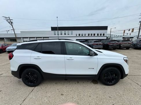 Used 2023 GMC Terrain AT4 AWD/4WD image 7
