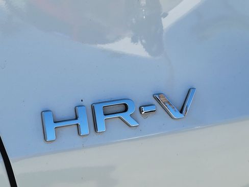 Used 2023 Honda HR-V Sport image 7