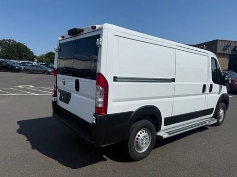 Used 2025 RAM ProMaster 2500 w/ U-Haul Equipment Group FWD image 2