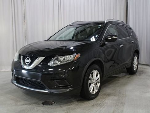 Used 2015 Nissan Rogue SV FWD image 36
