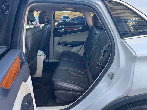 Used 2019 Lincoln MKC Select w/ Select Plus Package image 29