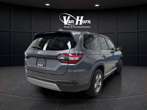 Used 2023 Honda Pilot EX-L image 7