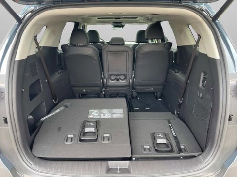 New 2025 Kia Carnival SX Prestige image 12