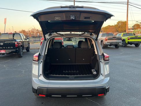 New 2026 Nissan Rogue SV image 12