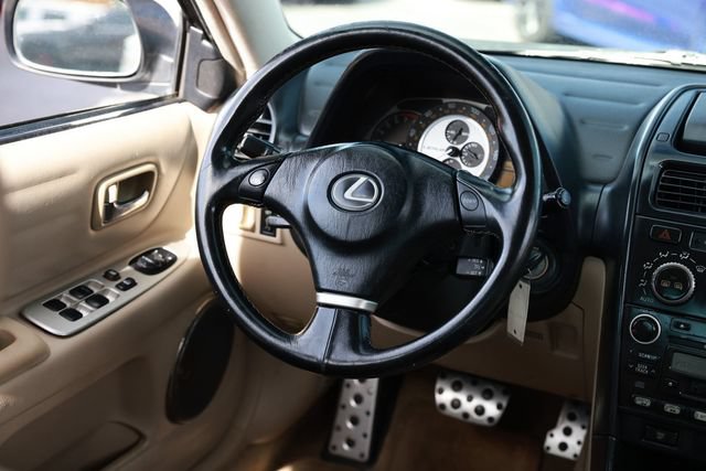 Used 2005 Lexus IS 300 RWD image 32