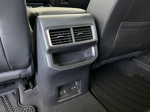 New 2026 Volkswagen Atlas Cross Sport SE FWD image 16