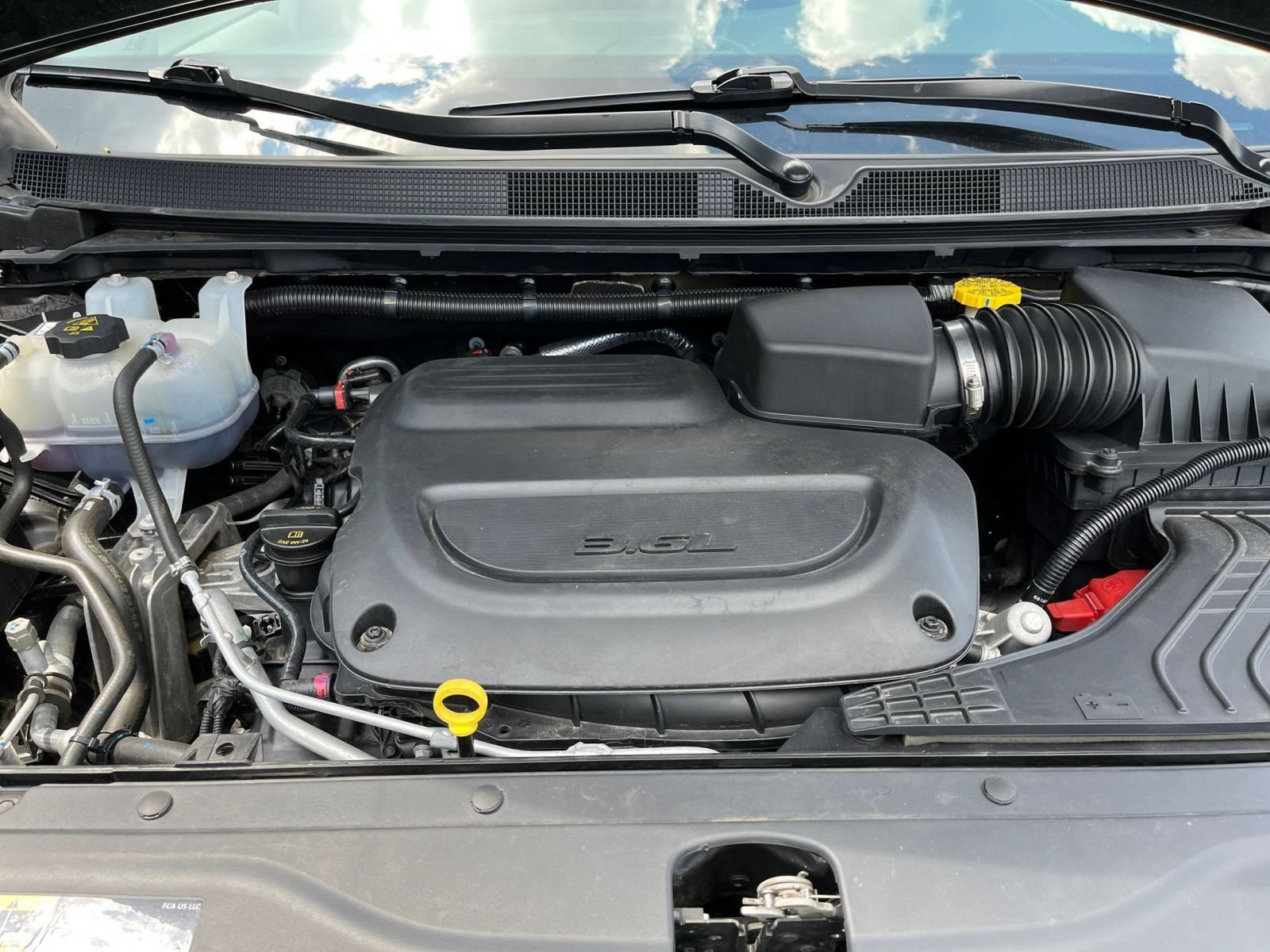 Used 2024 Chrysler Voyager LX FWD image 38