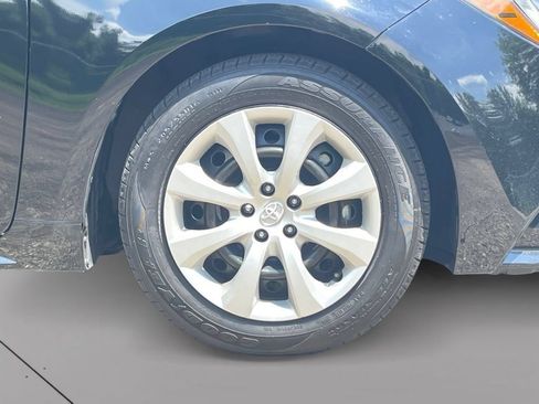 Used 2024 Toyota Corolla LE FWD image 9