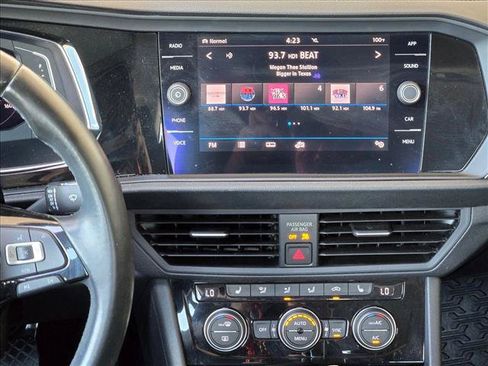 Used 2019 Volkswagen Jetta SEL FWD image 15