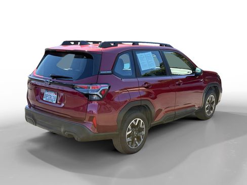 Certified 2025 Subaru Forester AWD/4WD image 5