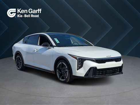 New 2025 Kia K4 GT-Line image 1