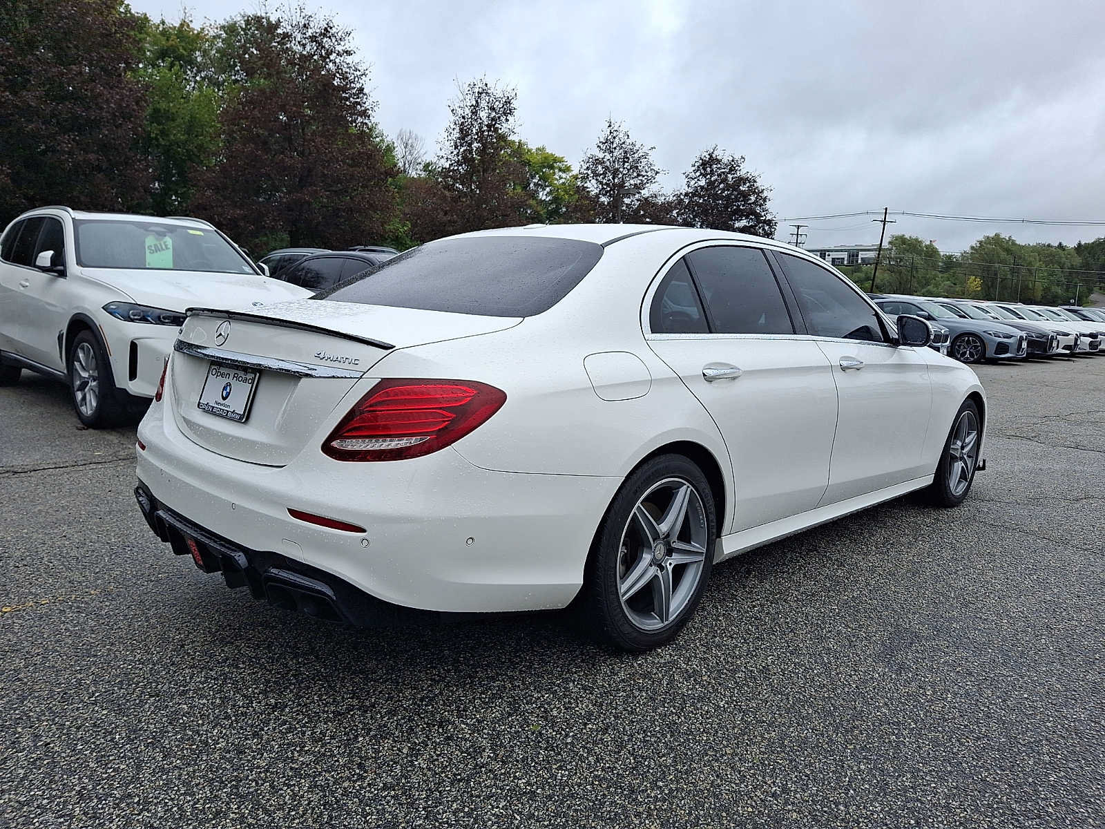 Used 2017 Mercedes-Benz E 300 4MATIC image 6