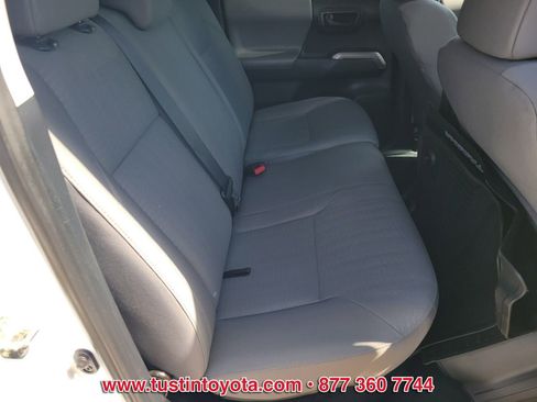 Certified 2018 Toyota Tacoma SR5 image 14