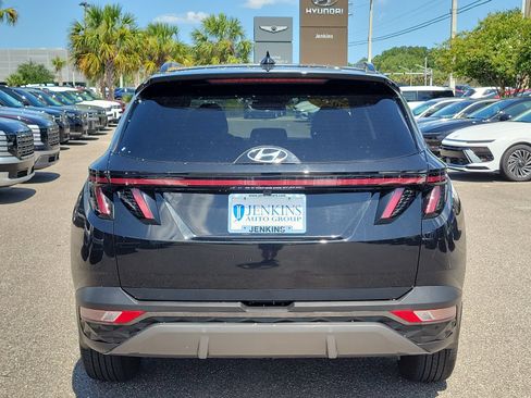 Used 2023 Hyundai Tucson Limited FWD image 6