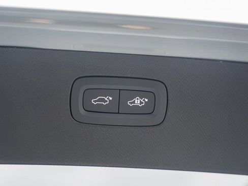 New 2026 Volvo XC90 B6 Plus w/ Protection Package Premier image 10