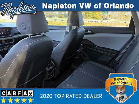 Used 2023 Volkswagen Taos SE w/ Panoramic Sunroof Package image 28