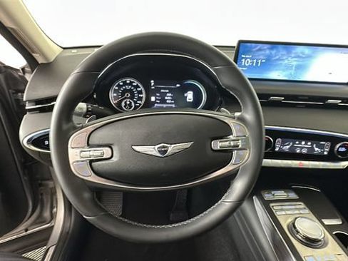 Used 2024 Genesis GV70 2.5T w/ Advanced Package AWD/4WD image 15