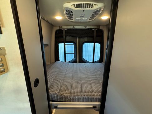 Used 2020 Mercedes-Benz Sprinter 2500 w/ Premium Plus Package image 62