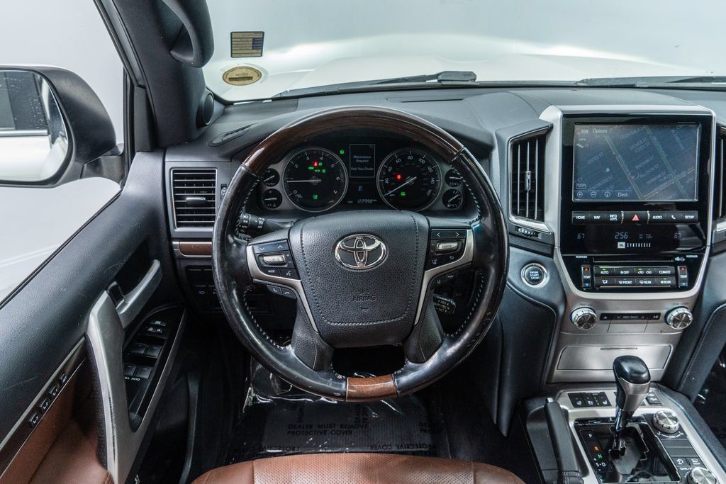 Used 2018 Toyota Land Cruiser w/ Carpet Mat Package AWD/4WD image 13