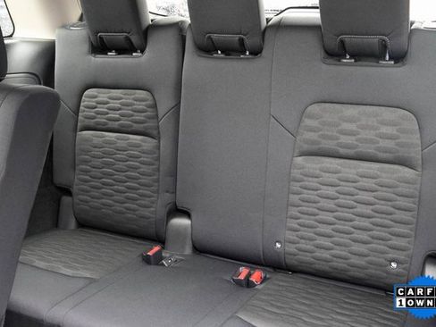 Used 2025 Nissan Pathfinder SV image 15